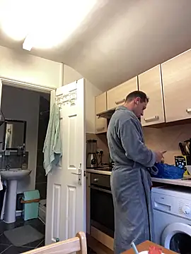 Snapshot of Yourhotboy_42 chatting on 11-16-25, 02:44 Yourhotboy 42 online show from 11-16-25, 02:44