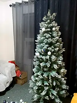 Snapshot of Yourhotboy_42 chatting on 11-29-25, 06:00 Yourhotboy 42 online show from 11-29-25, 06:00