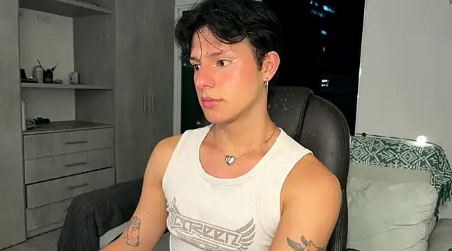 Alexxblue online show from 12-31-24, 01:57