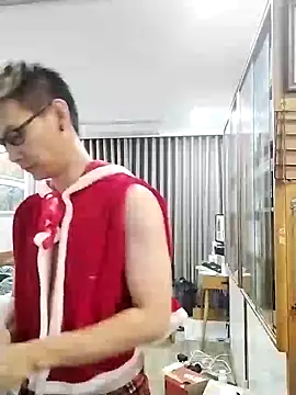 Snapshot of horny_slavedog chatting on 12-24-24, 04:40 horny slavedog online show from 12-24-24, 04:40