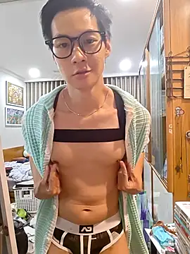 Snapshot of horny_slavedog chatting on 11-15-25, 10:56 horny slavedog online show from 11-15-25, 10:56