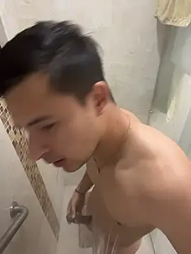 Snapshot of Nicolds14 chatting on 11-24-25, 11:37 Nicolds14 online show from 11-24-25, 11:37