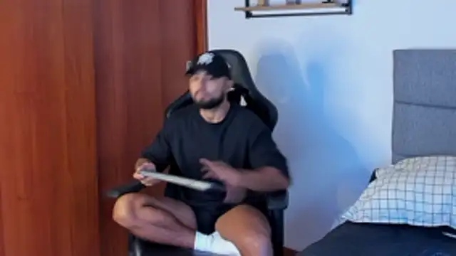 ethaanjones online show from 10-13-25, 09:04