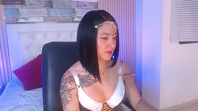 Snapshot of isabella_smith_ chatting on 10-08-25, 05:43 isabella smith online show from 10-08-25, 05:43