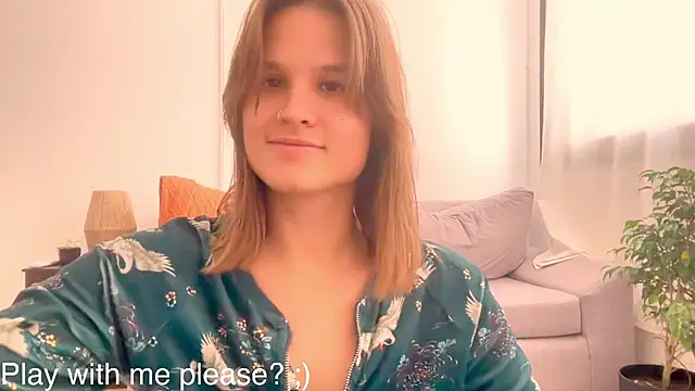 Snapshot of Your_Hand_In_mine chatting on 11-17-25, 05:30 Your Hand In mine online show from 11-17-25, 05:30