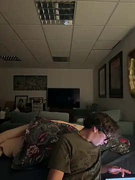 Snapshot of hardmecl chatting on 12-17-24, 09:16 hardmecl online show from 12-17-24, 09:16