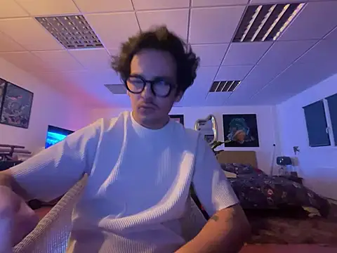 Snapshot of hardmecl chatting on 03-16-25, 09:47 hardmecl online show from 03-16-25, 09:47