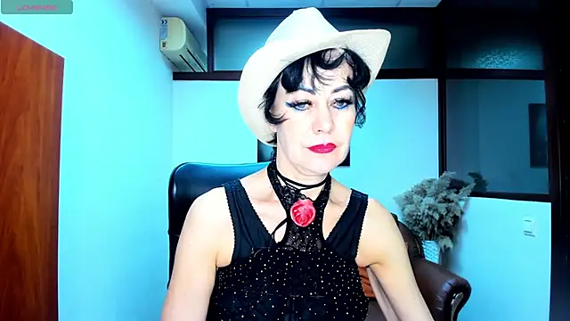Silvia Wallec online show from 01-26-25, 06:28
