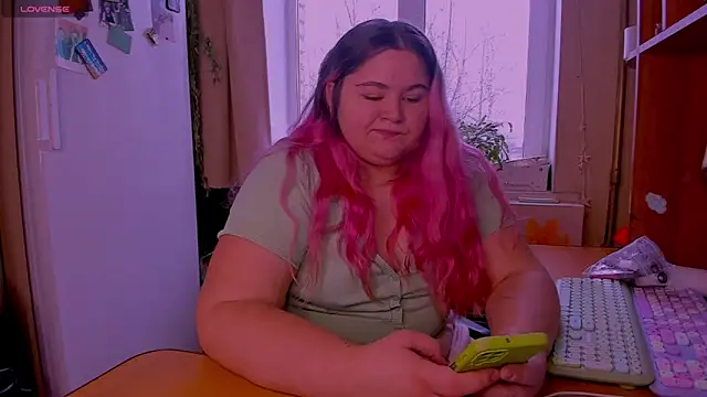 Freakcute  online show from 12-23-24, 09:16