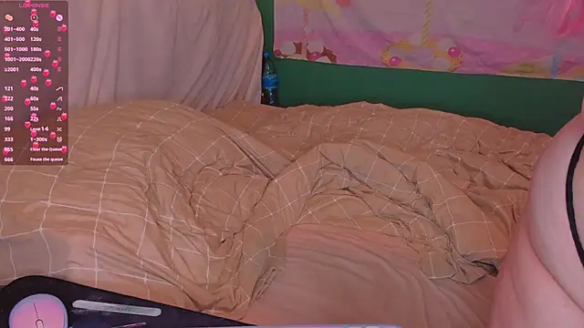 Freakcute  online show from 03-13-25, 12:37