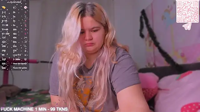 Freakcute  online show from 01-11-26, 04:01