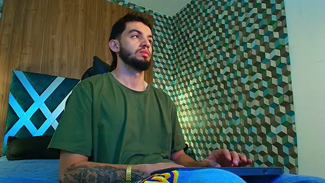 Michael magno online show from 10-25-25, 08:25