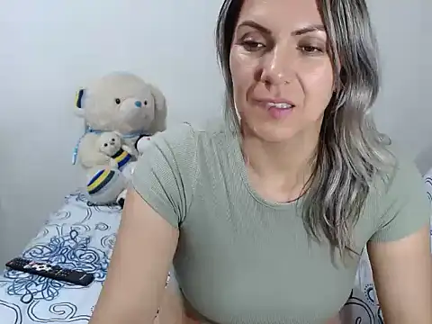 Chantal hott online show from 12-13-24, 02:43