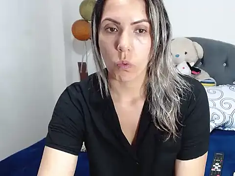 Chantal hott online show from 12-18-24, 08:47