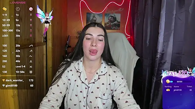 Fiery Brunette  online show from 12-22-24, 03:22
