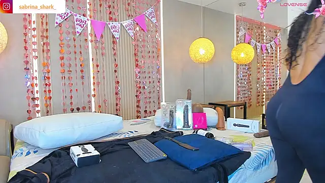 sabrina shark  online show from 02-07-26, 02:04