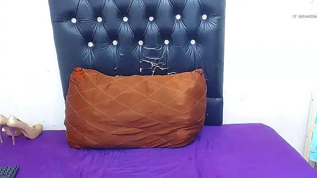 JUICYASSxxx online show from 03-12-25, 11:44