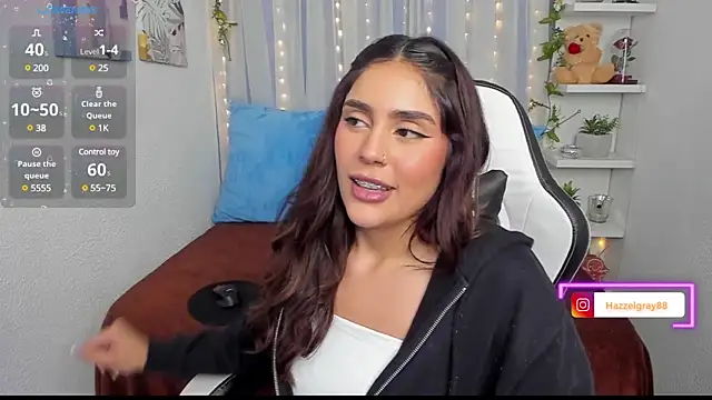 HazzelGray online show from 03-12-25, 06:11
