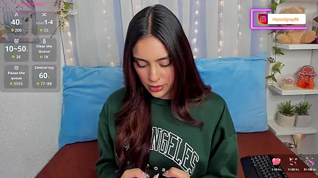 HazzelGray online show from 09-14-25, 06:29