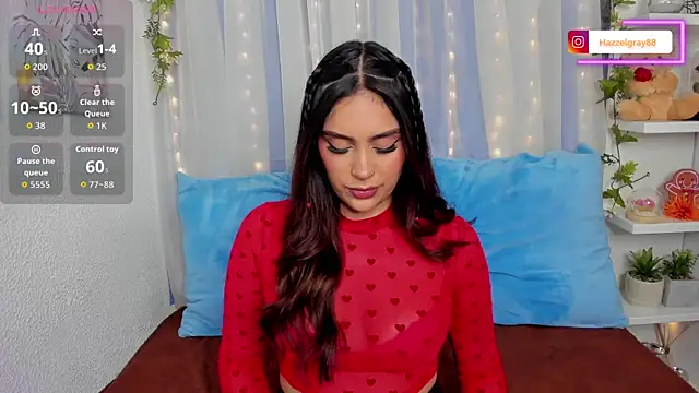 HazzelGray online show from 10-16-25, 04:19