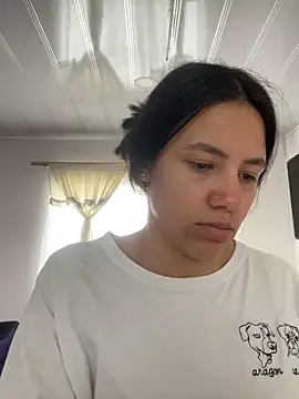 hannahb-e online show from 10-09-25, 03:21