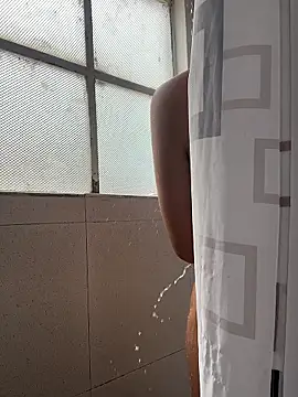 Snapshot of hannahb-e chatting on 01-16-26, 05:50 hannahb-e online show from 01-16-26, 05:50