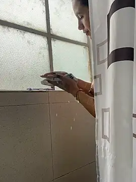 Snapshot of hannahb-e chatting on 02-12-26, 08:04 hannahb-e online show from 02-12-26, 08:04