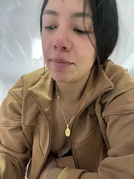 Snapshot of hannahb-e chatting on 03-09-26, 05:28 hannahb-e online show from 03-09-26, 05:28