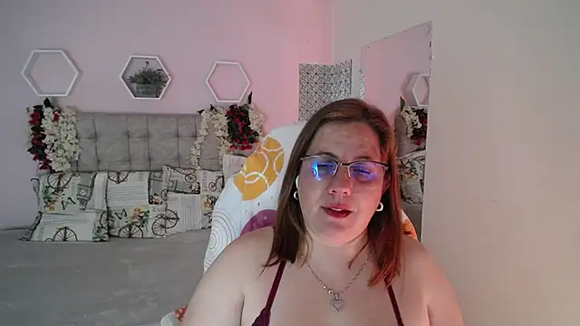 katie joness  online show from 01-19-25, 04:04