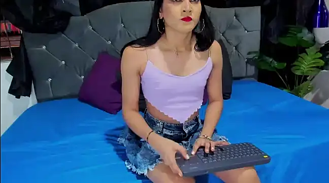 Snapshot of Cataleya_divine chatting on 01-18-25, 11:00 Cataleya divine online show from 01-18-25, 11:00