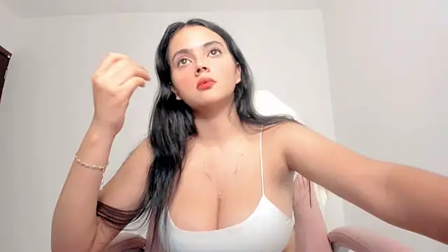 Sarah angell online show from 10-17-25, 02:26