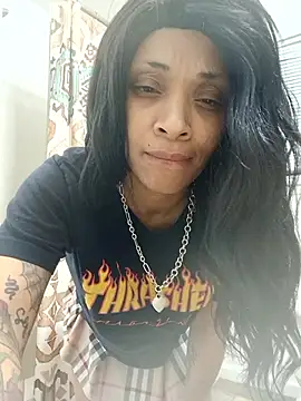 mariah2299 online show from 10-20-25, 04:57