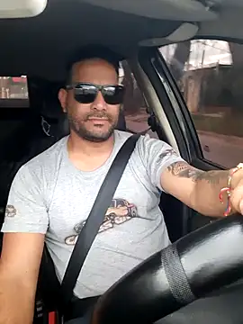 Snapshot of hecwil8 chatting on 09-18-25, 11:45 hecwil8 online show from 09-18-25, 11:45