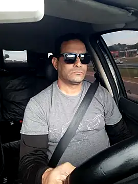 Snapshot of hecwil8 chatting on 10-29-25, 11:23 hecwil8 online show from 10-29-25, 11:23