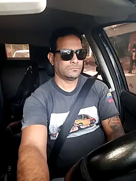 Snapshot of hecwil8 chatting on 11-01-25, 11:56 hecwil8 online show from 11-01-25, 11:56