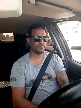 Snapshot of hecwil8 chatting on 11-19-25, 12:05 hecwil8 online show from 11-19-25, 12:05