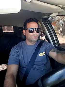 Snapshot of hecwil8 chatting on 11-24-25, 12:27 hecwil8 online show from 11-24-25, 12:27