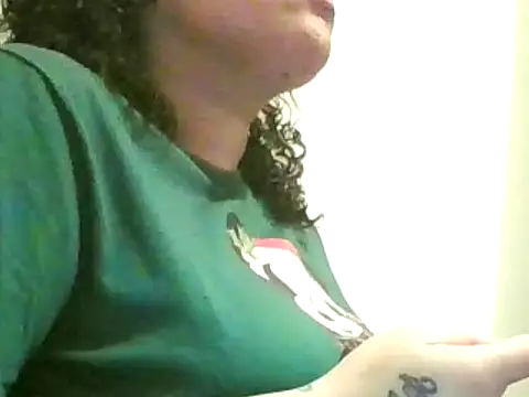 Snapshot of flakoGang chatting on 10-19-25, 10:21 flakoGang online show from 10-19-25, 10:21