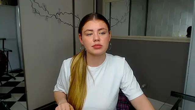 IsabellaBler online show from 03-13-25, 01:07
