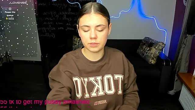 IsabellaBler online show from 11-10-25, 12:37