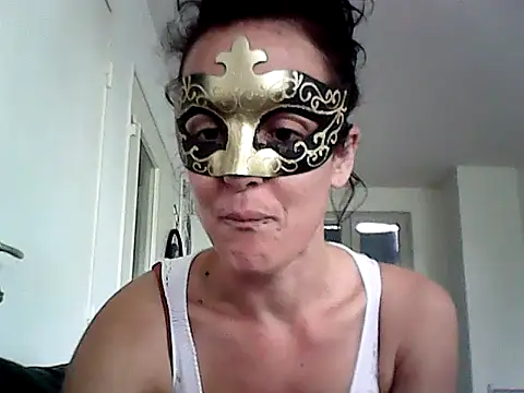 Masquegirlmysterious online show from 10-14-25, 12:17