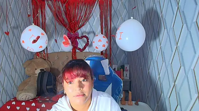 NicolleTaylor online show from 02-12-26, 04:07