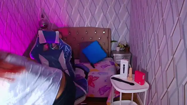 NicolleTaylor online show from 03-01-26, 04:36