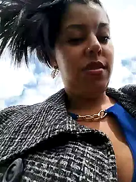 Emily Wane online show from 12-17-24, 04:43