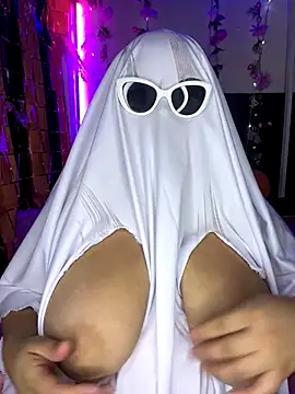 CharlotteMillers online show from 10-30-25, 09:44