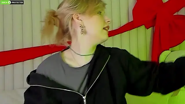 Snapshot of RachelCart chatting on 02-11-26, 03:22 RachelCart online show from 02-11-26, 03:22