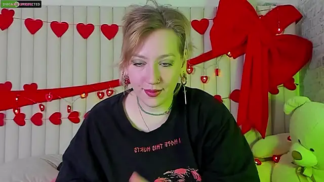 Snapshot of RachelCart chatting on 02-14-26, 03:36 RachelCart online show from 02-14-26, 03:36