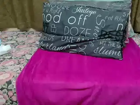 Snapshot of NaughtyFlower88 chatting on 12-11-24, 10:47 NaughtyFlower88 online show from 12-11-24, 10:47