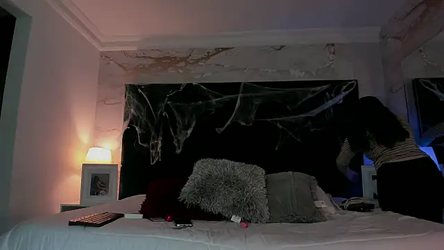 EVELIN MASON online show from 10-15-25, 07:47