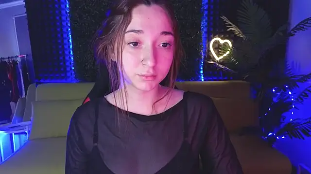 Snapshot of YasmineWest chatting on 12-11-24, 07:53 YasmineWest online show from 12-11-24, 07:53